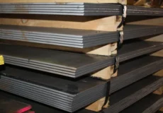 موج‌های نوسان در بازار میلگرد بهمن: بررسی عمیق عوامل مؤثر و چشم‌انداز آینده